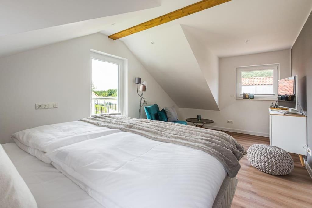 5 Sterne-Ferienhaus Eisvogel Am See Mit Sauna Und Kamin كراكو آم زيه المظهر الخارجي الصورة